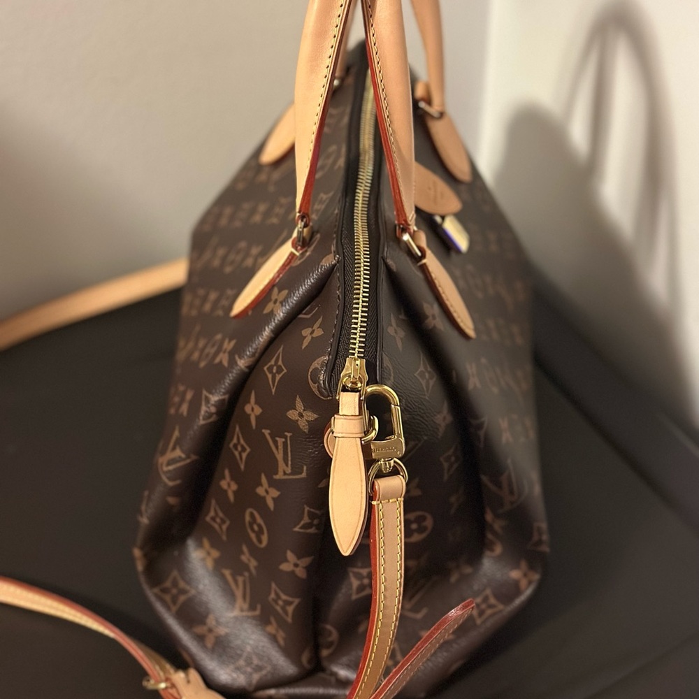 Louis Vuitton Rivoli - Picture 5 of 12